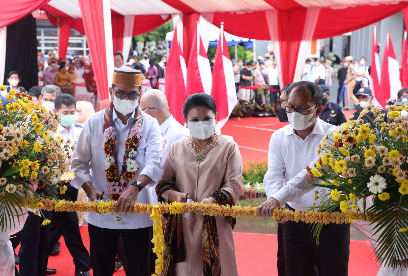 Resmikan RS PIP, Danny Dampingi Menhub RI